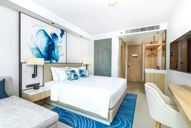غرفة بريميوم بسرير كينج، Mamaka Phuket, Tapestry Collection by Hilton 2/2