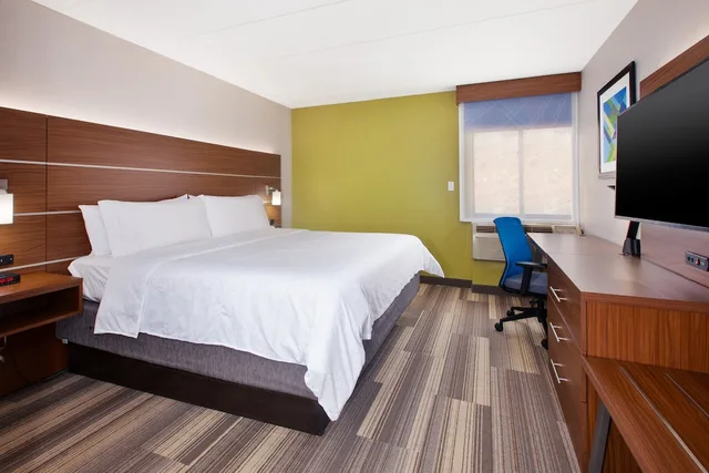 غرفة قياسية بسرير كينج، Holiday Inn Express Fairfax - Arlington Boulevard 5/10