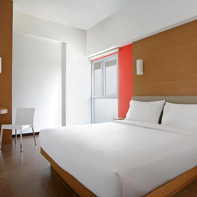Smart Room Hollywood, Hotel Amaris Embong Malang 3/7