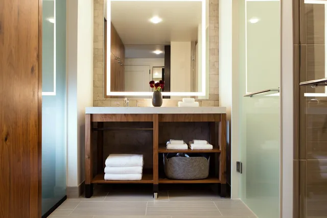 غرفة بسرير مزدوج لذوي الإعاقة، Limelight Hotel Denver 5/7