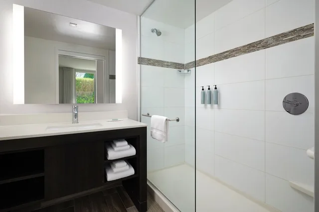 جناح بسرير كينج لذوي الإعاقة، Residence Inn Miami Beach Surfside 3/3