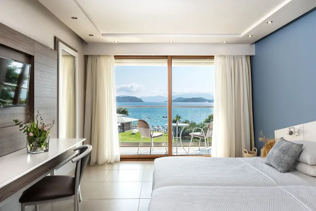 غرفة قياسية بسريرين منفصلين بإطلالة على البحر، Kassandra Bay Resort, Suites and Spa 2/10
