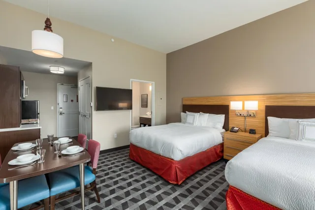 استوديو بسرير كوين بحوض استحمام لذوي الإعاقة، TownePlace Suites by Marriott Owensboro 2/4