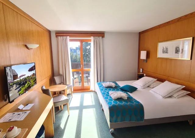 Superior, King Bed, Bath and Shower, Balcony, Best Western Plus Hotel and SPA Le Schoenenbourg 1/4