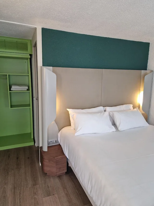 غرفة قياسية بسرير مزدوج، Campanile Saint Quentin 4/10