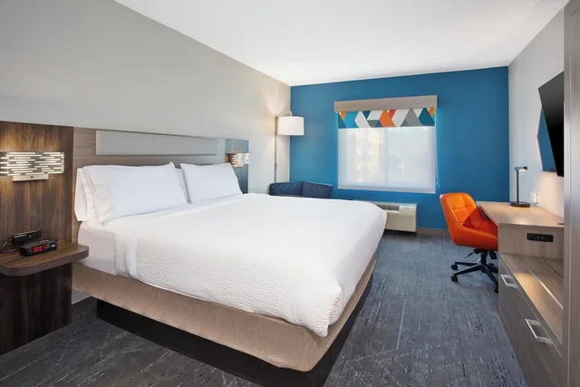غرفة قياسية بسرير كوين، Holiday Inn Express Augusta North 2/6