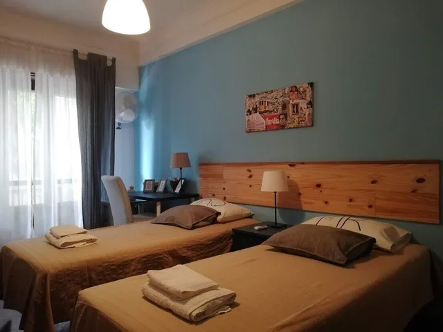 غرفة بسرير مزدوج بشرفة، Tripgeo Guesthouse 1/3