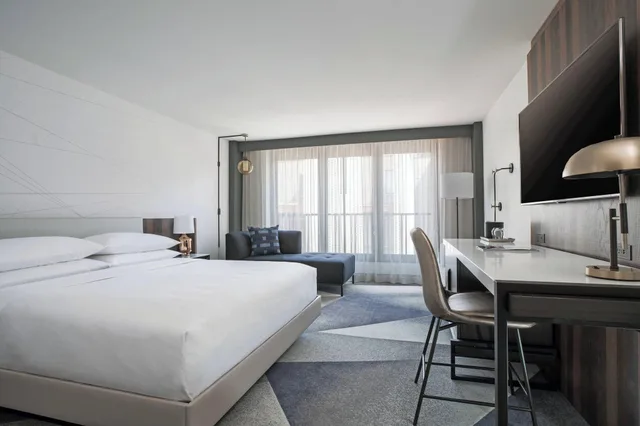 غرفة ديلوكس بسرير كينج، Philadelphia Marriott Old City 1/5