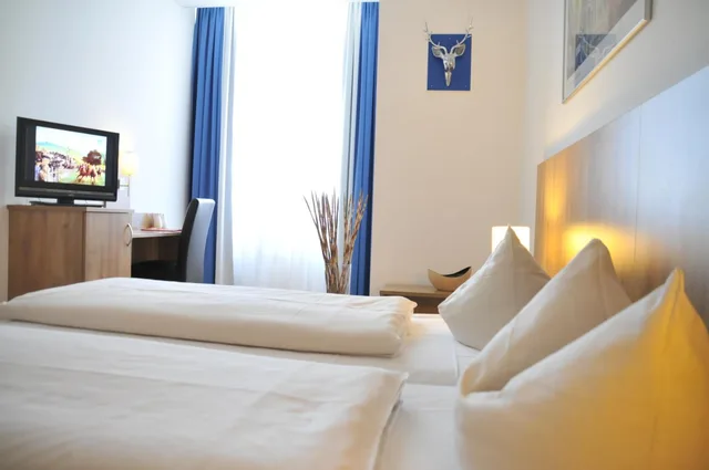 غرفة بسرير مزدوج أو سريرين منفصلين، Arthotel Munich 1/10
