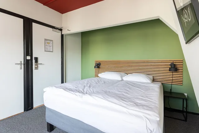 غرفة قياسية بسرير مزدوج بحمام خاص، Hotel Freeland 1/4