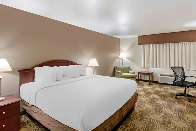 غرفة كبيرة بسرير كينج، Best Western Elko Inn 2/4