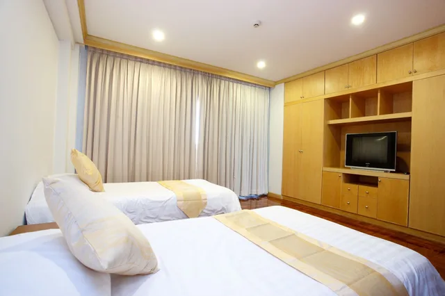 3 Bedrooms, Family Suite, 3 Double Beds, Chaidee Mansion 3/10