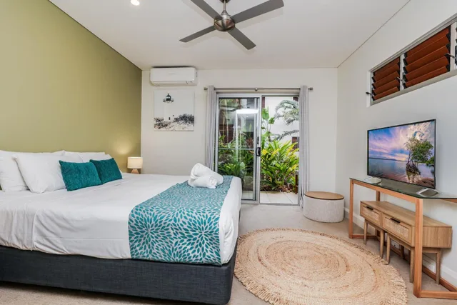 2 Bedrooms, Beach House, Apartment, with Pool، Sandcastles 1770 Motel Resort 1/2