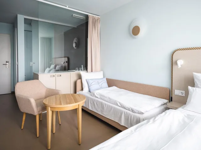 Room, Double Bed, Lateral Side Sea View، aja Travemuende 1/4