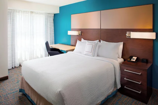 Studio, Queen Bed, Sofa, Residence Inn By Marriott Portland Scarborough 3/6