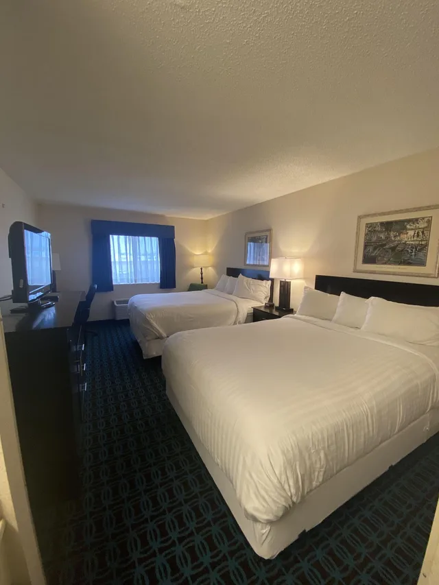 غرفة بسرير مزدوج لذوي الإعاقة، Baymont By Wyndham Howell Brighton 2/10
