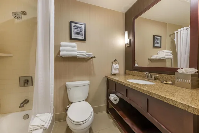 Standard, 2 Queen Beds, Best Western Plus Truckee-Tahoe Hotel 4/5
