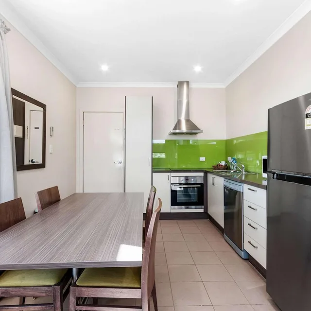 2 Bedrooms, Suite, Comfort Inn and Suites Warragul 4/6