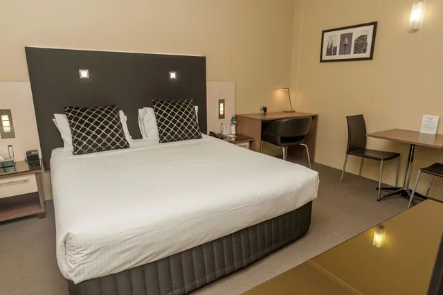 Apartment, Single Bed, 3 King Beds, Kitchen, Best Western Plus Hotel Stellar 1/6