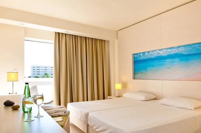 غرفة بسرير مزدوج بإطلالة على الحديقة، Lindos White Hotel & Suites 2/10