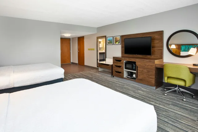 غرفة بسريرين كوين، Hampton Inn & Suites - Cape Coral/Fort Myers Area, FL 3/4