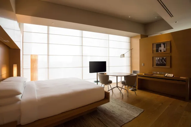 غرفة بسرير كينج، PARK HYATT SEOUL 2/3