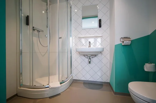 سكن مشترك بسرير بطابقين للنساء، Via Amsterdam 4/4