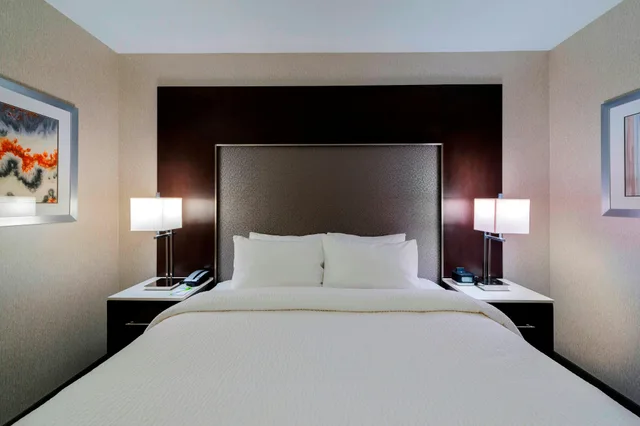 غرفة، Fairfield Inn Suites Boston Cambridge 1/5