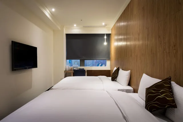 غرفة أساسية رباعية بسريرين مزدوجين، Merryday Hotel Banqiao Branch 2/4