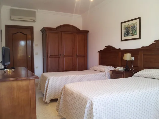 غرفة بسرير مزدوج أو سريرين منفصلين، Hotel Río Piscina 2/8