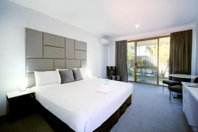 غرفة قياسية بسرير كينج، ISLAND PALMS MOTOR INN 1/4