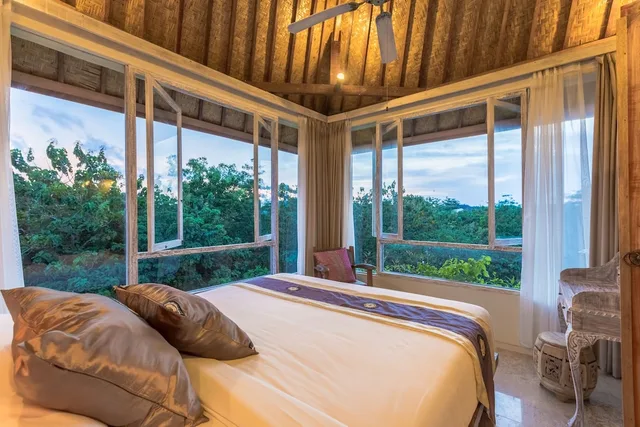 Deluxe, Queen Bed, Sea View, Boho Bingin Beach 1/4