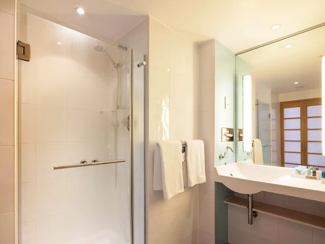غرفة سوبيريور بسرير كوين، Novotel Bristol Centre 10/10