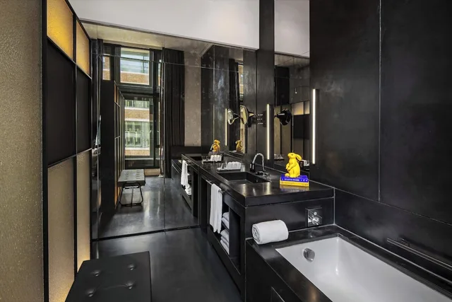 Exchange, Premier, Suite, King Bed، W Amsterdam 9/10