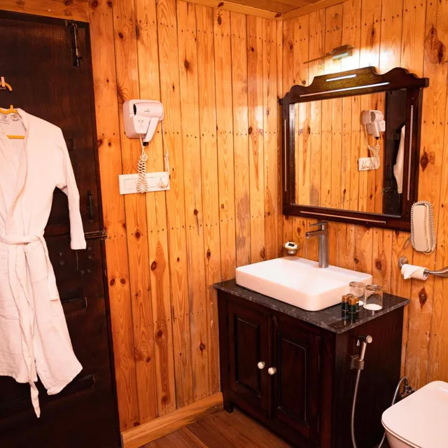 Super Luxury Cottage، Om Vilas Benares 9/9