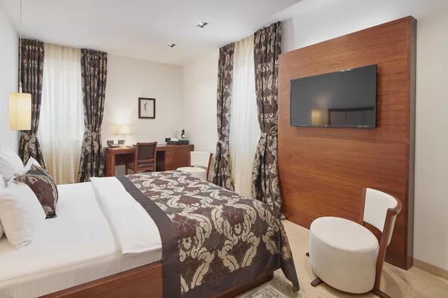 غرفة ديلوكس بسرير مزدوج، Marmont Heritage Hotel 6/10