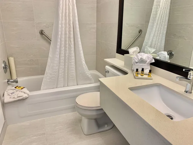Presidential, Suite, Multiple Beds, Kitchen، Best Western Plus Regency Inn and Conference Centre 1/2