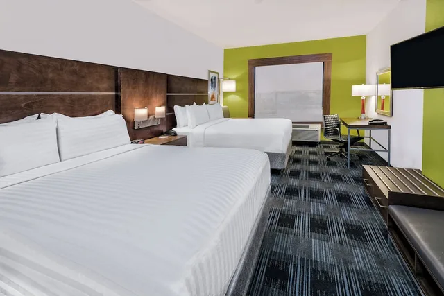 غرفة قياسية بسريرين كوين لذوي الإعاقة، Holiday Inn Express & Suites Round Rock - Austin N 1/5