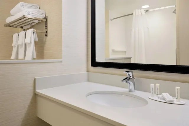 غرفة بسريرين كوين، Fairfield Inn And Suites By Marriott Lancaster East At the Outlets 2/3