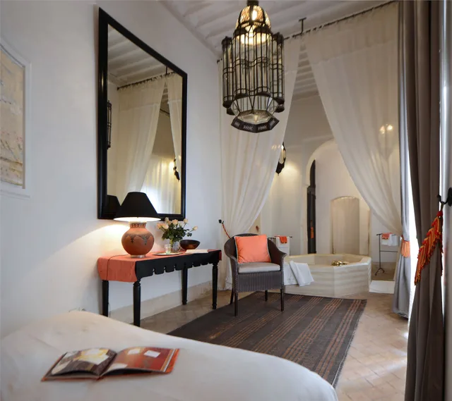 Suite, Queen Bed, Patio, Dar Housnia 4/7
