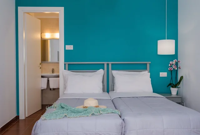 غرفة قياسية بسريرين منفصلين، Keri Village And Spa By Zante Plaza Adults Only 2/2
