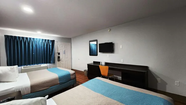 غرفة بسرير كوين لذوي الإعاقة، Motel6 Webster Tx Houston Nasa Lake 3/10