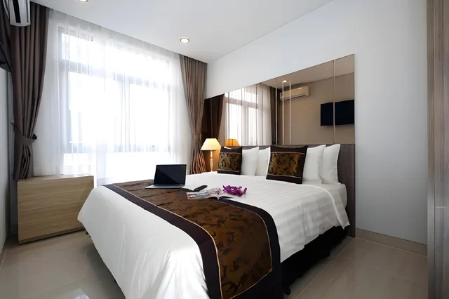 جناح عائلي بشرفة، Aurora Western Village 1/1