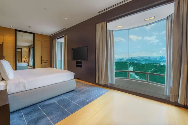 Presidential, Suite, King Bed, Hilton Kuala Lumpur 1/6