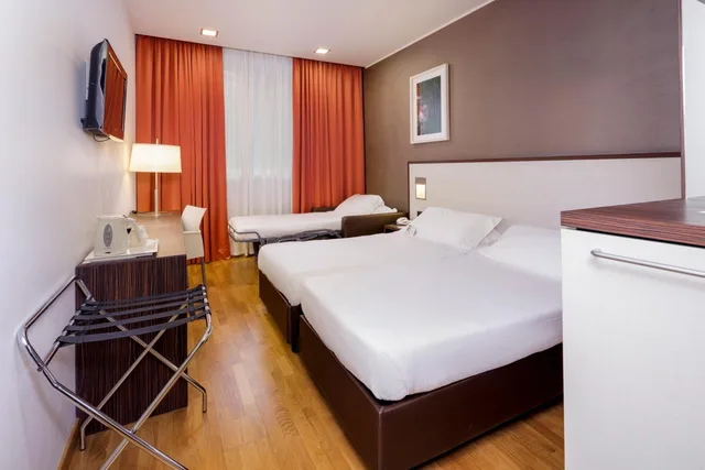غرفة كومفورت ثلاثية، Best Western Falck Village Hotel 4/7