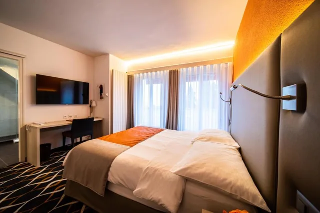 غرفة سوبيريور بسرير مزدوج، Eden Hotel 2/4