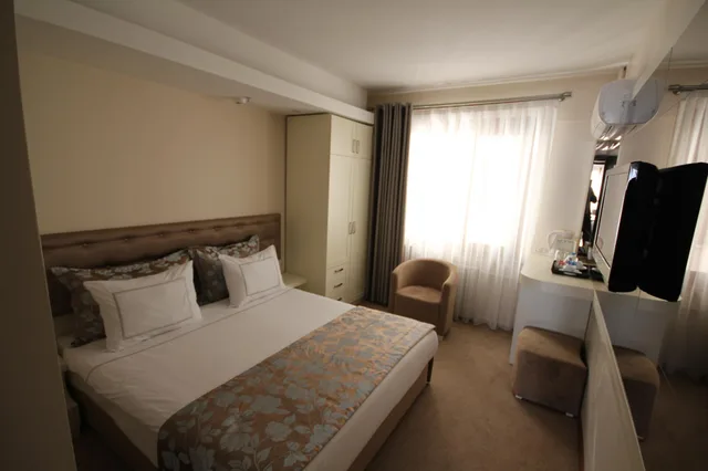 غرفة متصلة بسرير كينج، Grand Washington Hotel 2/2
