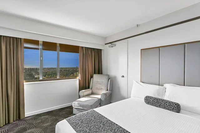 غرفة سوبيريور بسريرين منفصلين بإطلالة على المتنزه، Stamford Plaza Adelaide 3/9
