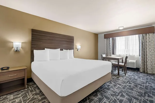 غرفة بسرير كينج، Best Western Plus Caldwell Inn & Suites 3/4