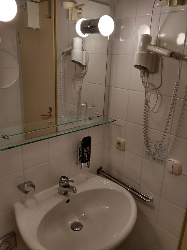 غرفة قياسية بسرير كوين، Hotel Blutenburg 9/10